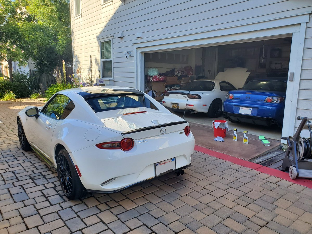 auto_delight's tweet photo. @MazdaRacing My #Mazda family while washing my youngest. All i'm missing is the #CX9 that was out and about during this time. #MazdaFamily #MazdaLoyal https://t.co/4LpfN8ylZr