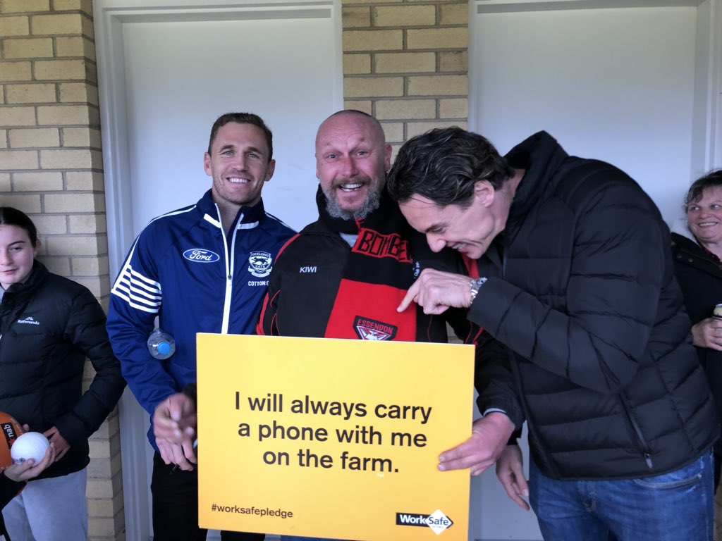 WorkSafe_Vic's tweet photo. Have you made your #WorkSafePledge? Retweet to show your support for workplace safety. #GOTM @netballvic @aflvic @joelselwood14 @anthonykouta https://t.co/wrYrj6bHST