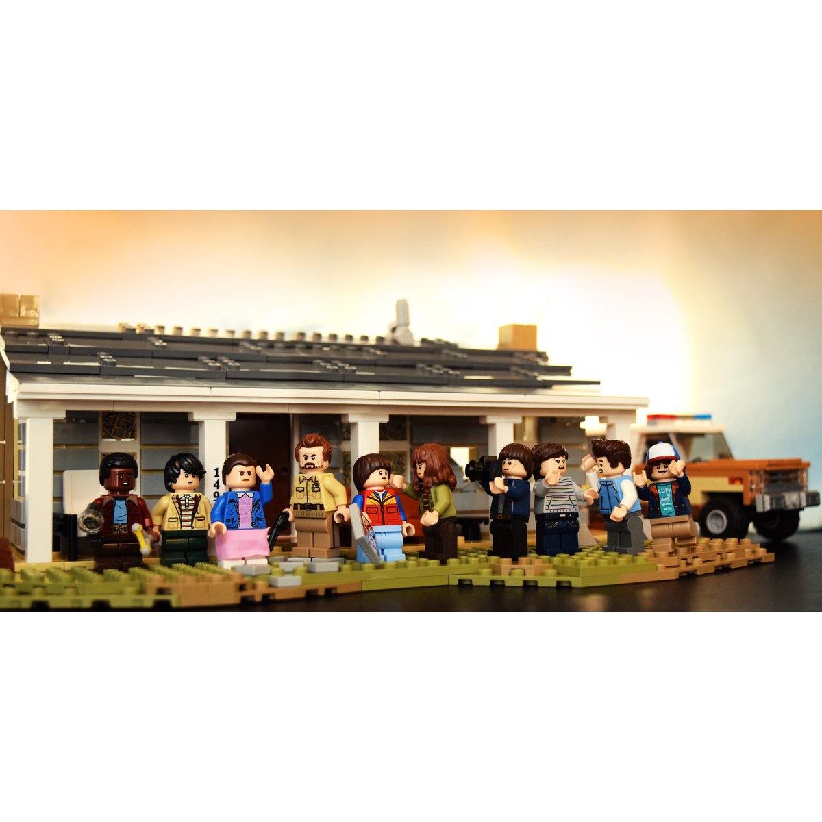 ACookston_Photo's tweet photo. Alright guys, it’s here! I've been teasing this photoshoot on Insta all month and it's finally here! Woo! Patreon has nine exclusive posts, plus info on how I lit/photographed them all, plus a 7 min editing tutorial video! So be sure to check it all out! #Lego #StrangerThings https://t.co/Y9Sk1uBw22