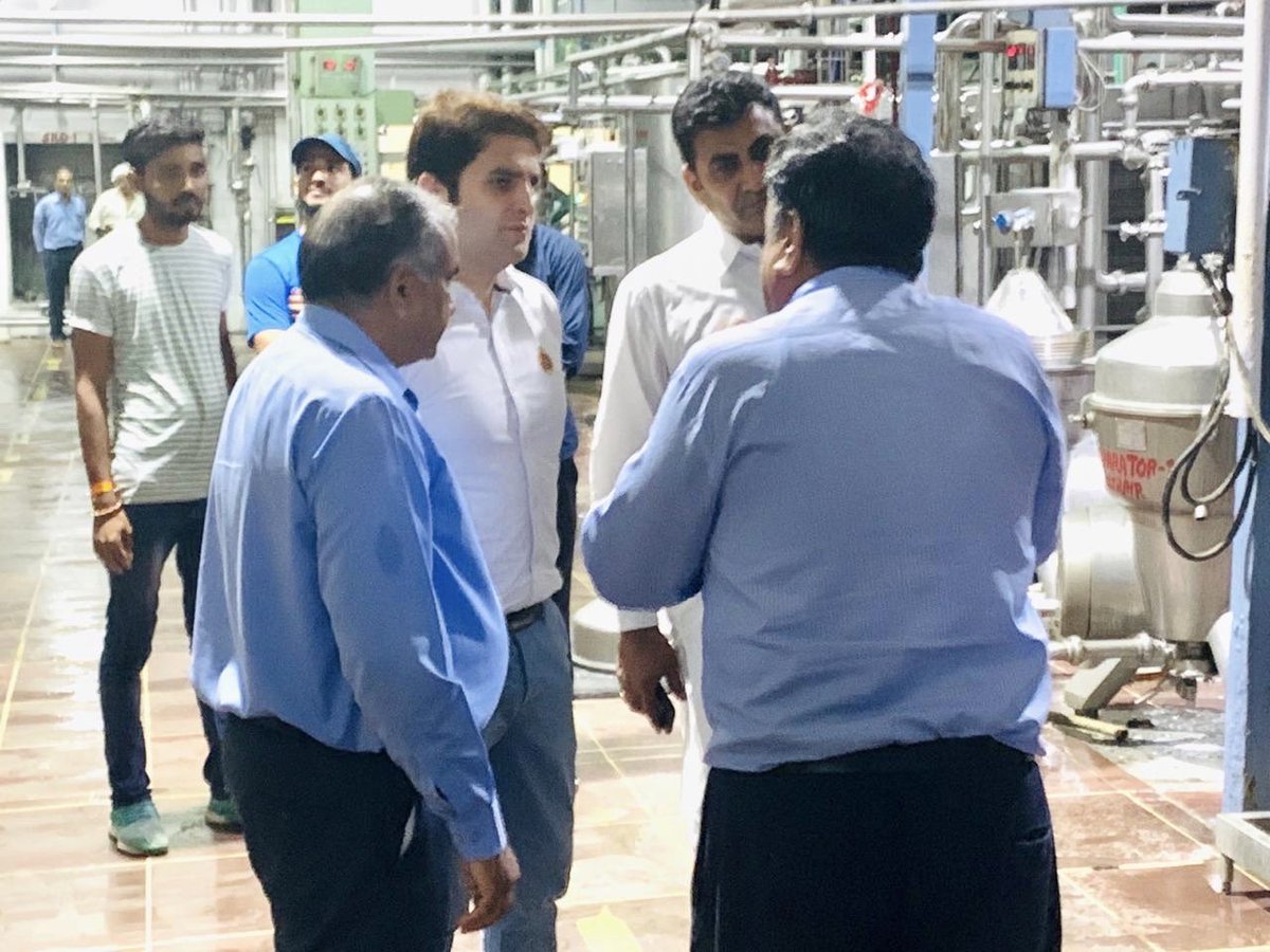 RamlaljatINC's tweet photo. Visited Saras Dairy plant with Athar Aamir Khan, IAS. https://t.co/EumvMgrGpe