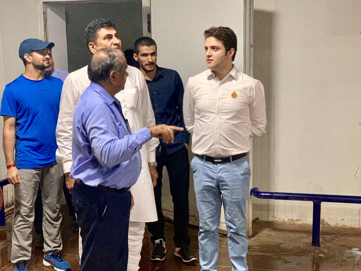 RamlaljatINC's tweet photo. Visited Saras Dairy plant with Athar Aamir Khan, IAS. https://t.co/EumvMgrGpe