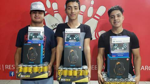 UltimateTeamGT_'s tweet photo. Felicidades @iFranGG y @AllanSosa20 por haber ganado el primer lugar junto a un compañero de @ShorysGaming #esports #guatemala #esportsguatemala https://t.co/vjGroatme1