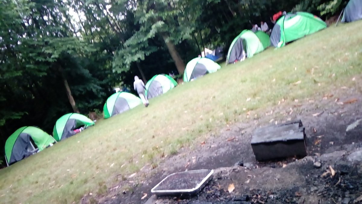 cheamdofe's tweet photo. It's 🌧️ https://t.co/aFYMHVgWR4
