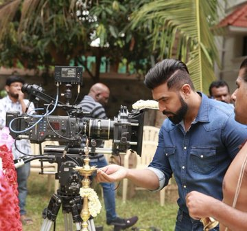 imshashikmr's tweet photo. After releasing a stunning first look, 
@karthicknaren_M has begun shooting for #Mafia, Pictures from #Mafia Pooja.#AV28! 
@arunvijayno1 @Prasanna_actor @priya_Bshankar @LycaProductions @DoneChannel1 https://t.co/ImSFUizHqC