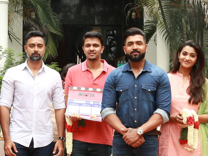 imshashikmr's tweet photo. After releasing a stunning first look, 
@karthicknaren_M has begun shooting for #Mafia, Pictures from #Mafia Pooja.#AV28! 
@arunvijayno1 @Prasanna_actor @priya_Bshankar @LycaProductions @DoneChannel1 https://t.co/ImSFUizHqC