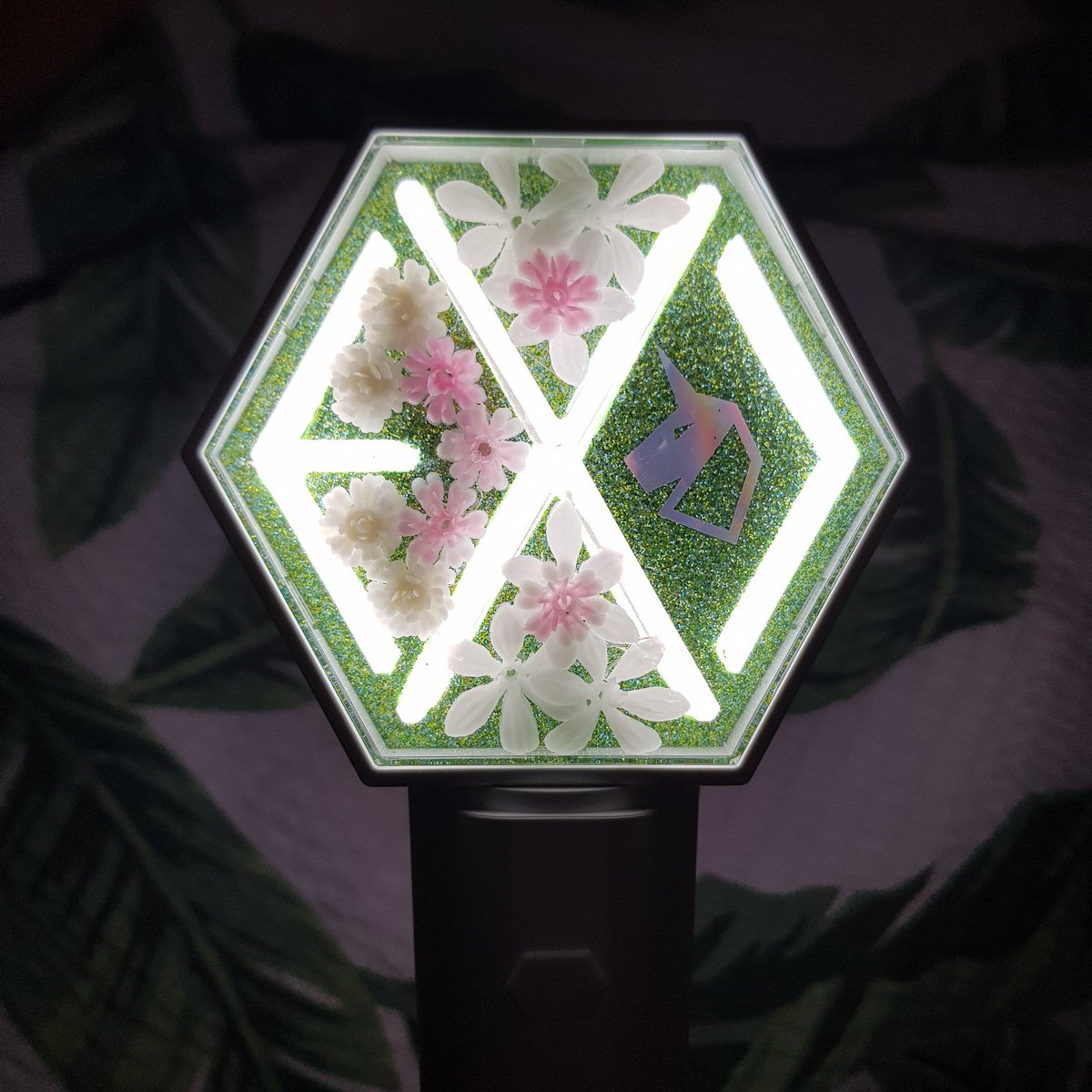 ghastlay's tweet photo. ☆ EXO VER 3 LIGHTSTICK https://t.co/zTwaKVfHtQ