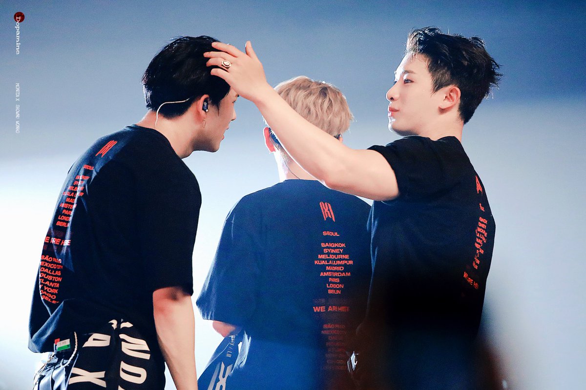 dopamine514's tweet photo. 190601 WE ARE HERE IN BKK 
#원호 #WONHO #주헌 #JOOHONEY
 #몬스타엑스 #MONSTA_X @OfficialMonstaX  🥰 https://t.co/NvVhMqyjwr