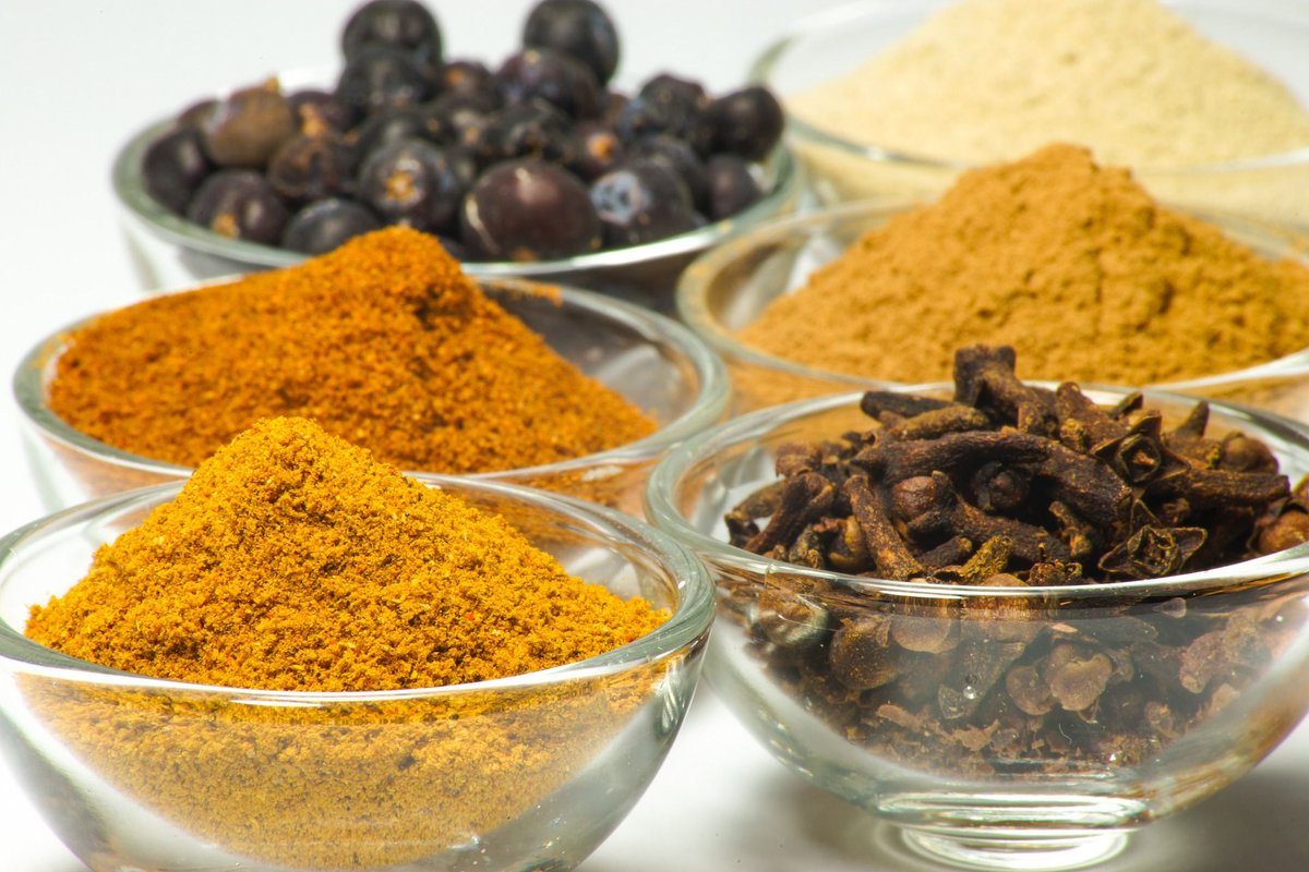 The fresher the spices, the more colourful they are! The ready ones you get in the stores lack aroma and flavour due to their long shelf life | #indian #curry #restaurant #indiancuisine #woburn #woburnsands #buffet #takeaway #lovemk #miltonkeynes