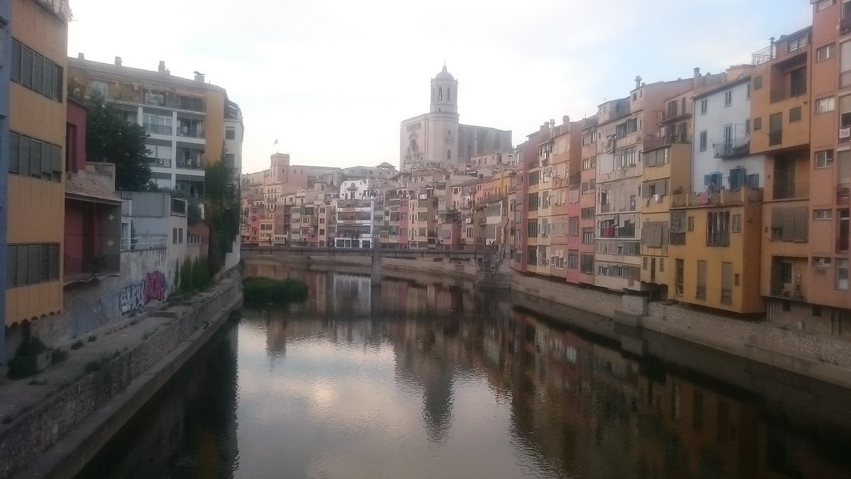 SeanWheeler25's tweet photo. Great week at #codacourse 2019! Thanks a million to the team at @univgirona for teaching us all about compositional data. A great bunch and a beautiful city! @iCRAGcentre and @EOS_NUIG on tour. https://t.co/I6CybQRbIA