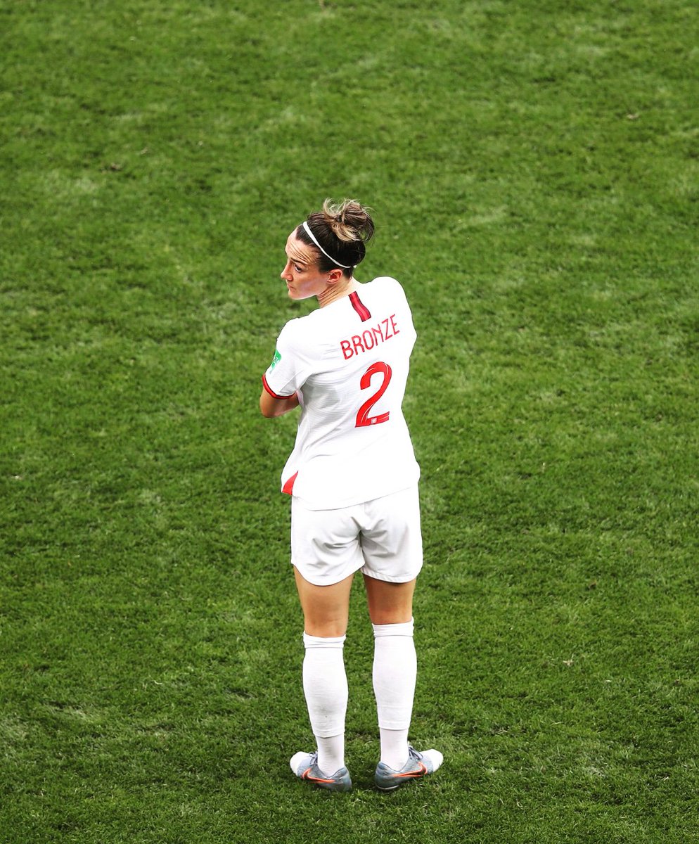 — See the best tweets from Lucy Bronze