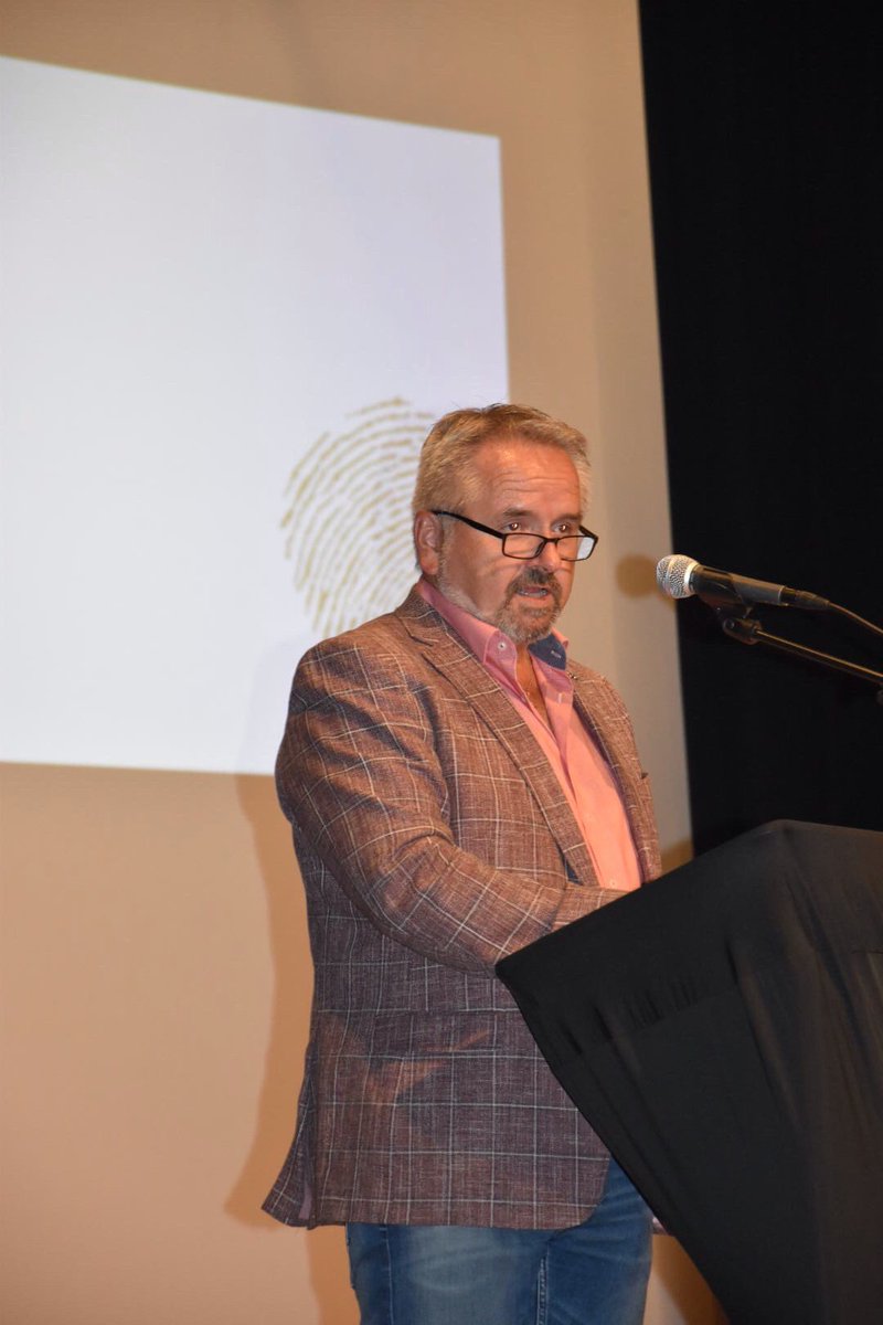 Woensdag j.l. voor de laatste maal diploma's mogen uitreiken aan de laatste lichting leerlingen van het Romboutscollege. De deuren gaan nu dicht voor het <a href="/romboutscollege/">Romboutscollege</a> , Compass neemt het stokje voor het VO over in Brunssum. Succes!