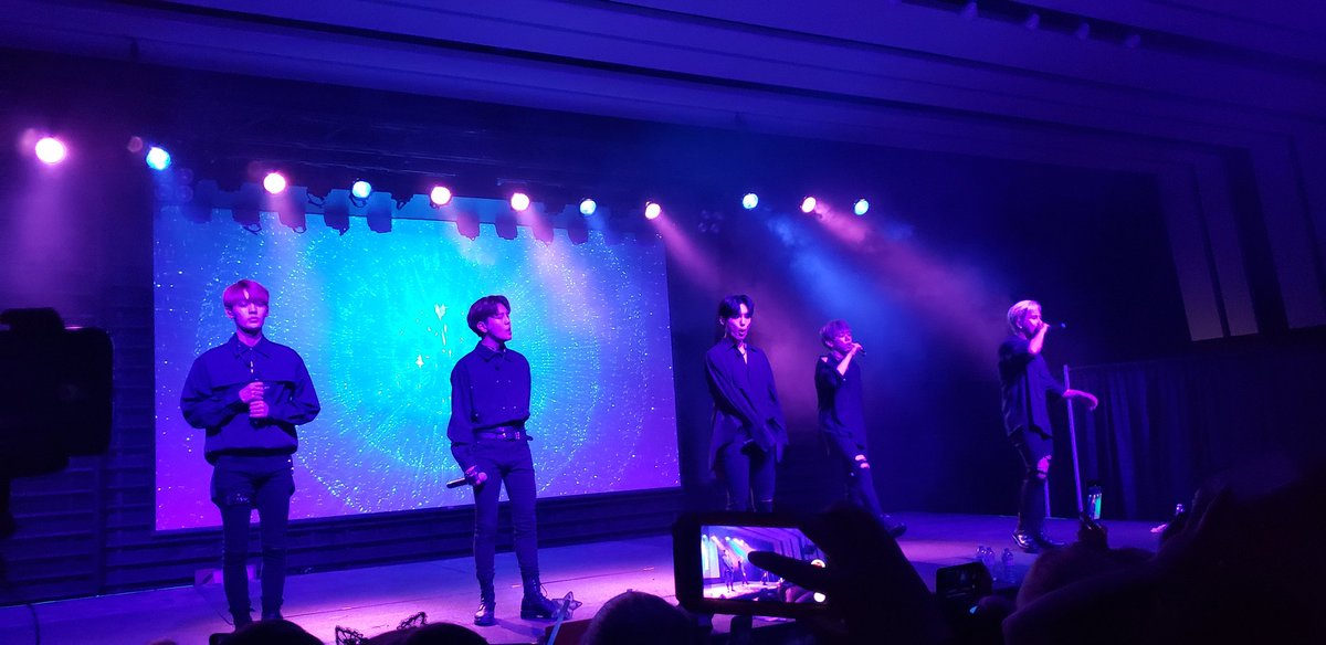 Ukiyo_XX's tweet photo. What an amazing experience for my first kpop concert! And finally got to see a.c.e! I hope to see you all soon again! Wish I got to meet you. One day π@official_ACE7 #acecalgary #ACEinCanada #concert #ACE_1ST_CONCERT #love #morepicstocome https://t.co/m7eSjA1q6B