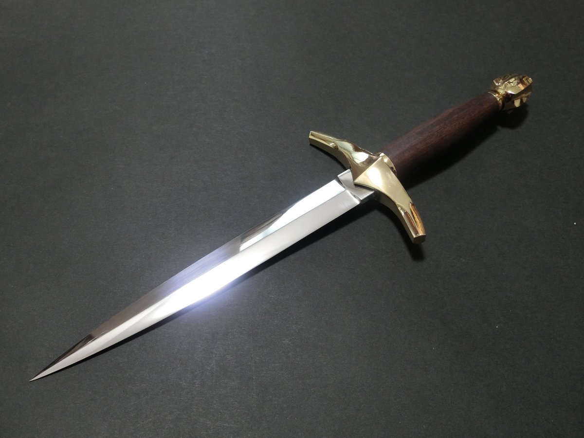 平野祥彦 Weaponicaの人 暇なので宣伝 銀の短剣のオーダー承ります ブレードの長さ 幅 ヒルト ポンメルの形状 グリップ材全てご指定頂けます 高価なものとなりますが見積りだけならタダです ご興味のある方はご連絡下さい 平野祥彦 Weaponicaの人 暇なので宣伝 銀の短剣のオーダー承ります ブレードの長さ 幅 ヒルト ポンメルの形状 グリップ材全てご指定頂けます 高価なものとなりますが見積りだけならタダです ご興味のある方はご連絡下さい