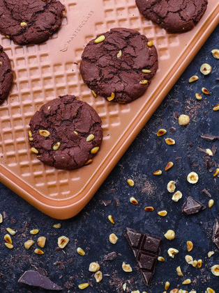 CHOCOLATE!
You can make so many things with chocolate... whether it be sweet or savoury! What are your favourite recipes that use chocolate?
<a href="/Petersidwell/">Peter sidwell</a> even puts some in the chilli he makes!

#chocolate #recipes #sweet #savoury #tasty #treat #cooking #baking #inthekitchen