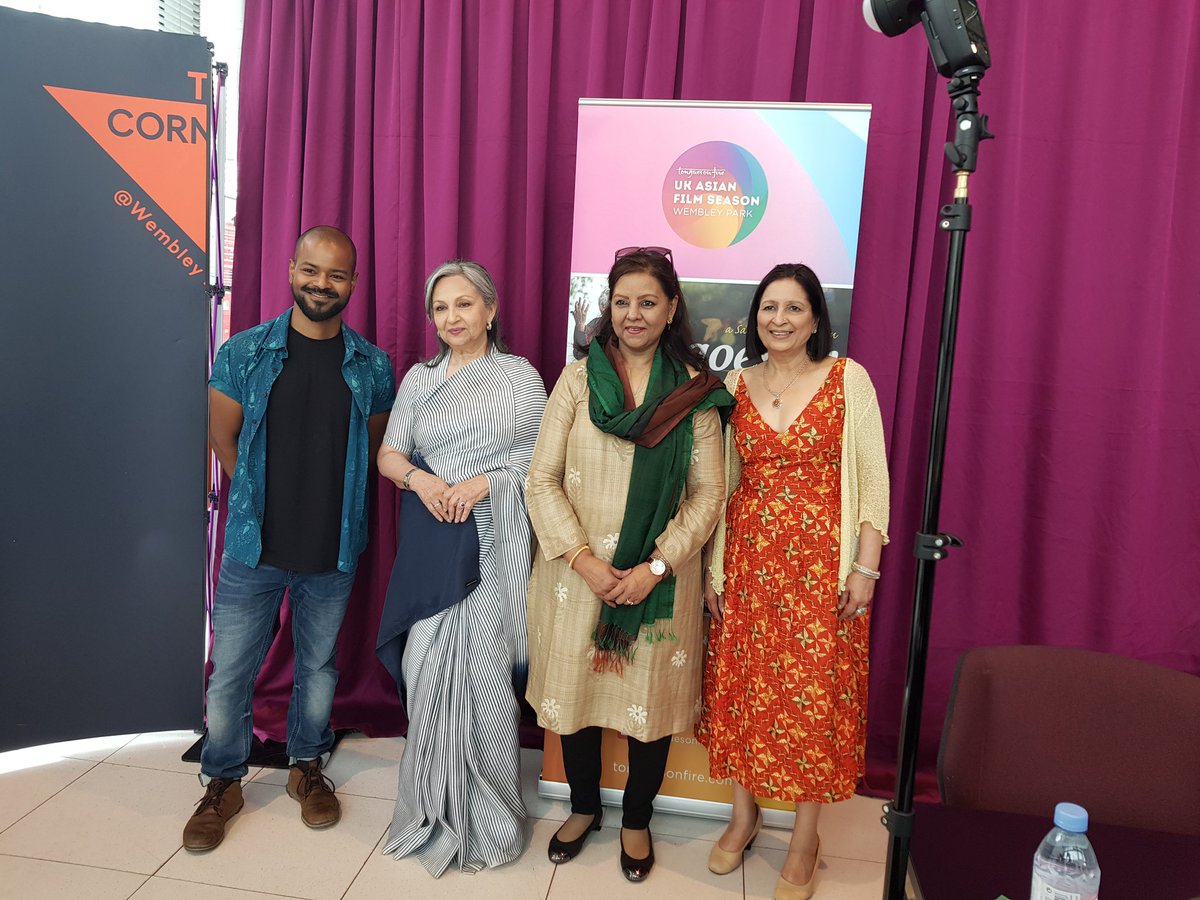 Now @WembleyPark ahead of open air screening #Lifegoeson with #Bollywood star #SharmilaTagore (2L) @DattaSangeeta (dir)  @Soumik_Datta #music with PushpinderChowdhry organised by  @cometoUKAFF 
#GirishKarnad tribute...