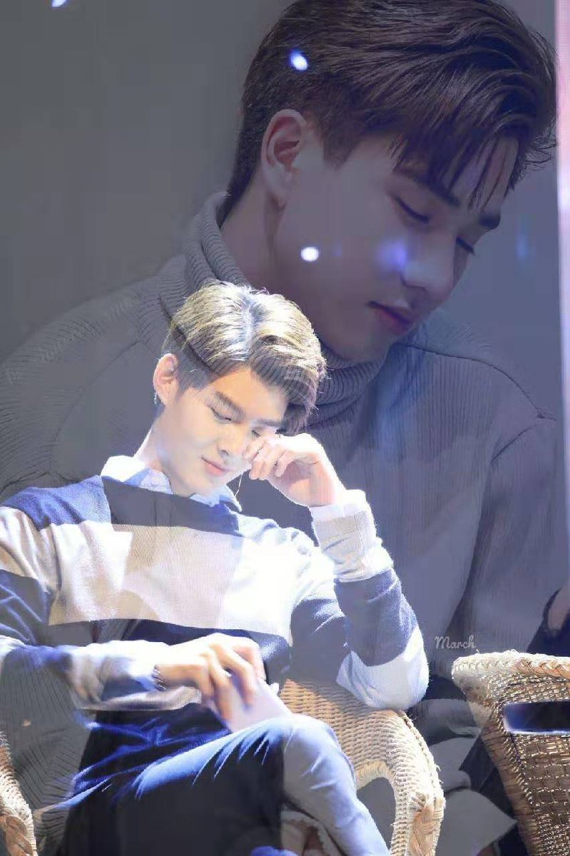 _perth_saint's tweet photo. @perth99saint @Centerpointsia1 @perthppe @Saint_sup Happiness is about having each tiny wish come true.
please🙏PerthSaint🐯🐲 
PS革命友谊组专注perthsaint🖤♥️
cr：Logo-PerthSaintChinese
#PerthSaintSation 
#CenterpointSiamSquare
#WarmupCountdown2020 https://t.co/5jaGXqNZpK
