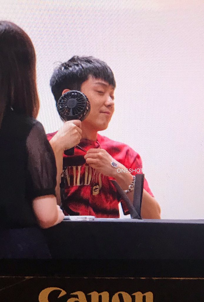 ONESHOT608's tweet photo. 190707 #은지원 팬싸 previews https://t.co/GZvlT57DCe