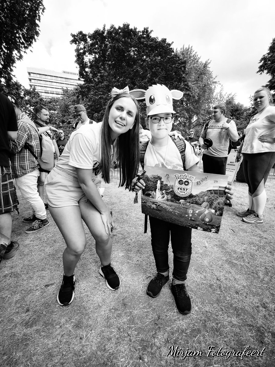 MirjamIntVeld's tweet photo. Great meeting you Zoë @_ZoeTwoDots #PoGo #GoFestDortmund https://t.co/DcYgyj5WVx