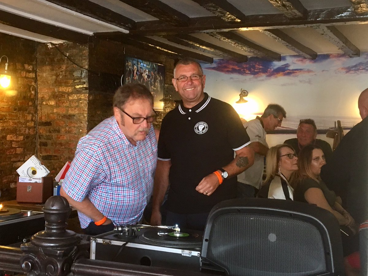 janestokes13's tweet photo. Northern Soul DJ Peter Sellers of Sheffield spinning his records at The Pier in Whitby during the Northern Soul Weekender here. Main event in the Whitby Pavillon organised by the legend that is @Kev_Roberts of Gold Soul #NorthernSoul #KeepTheFaith #WhitbyWeekender #Whitby #NS https://t.co/15VxBFJmSV