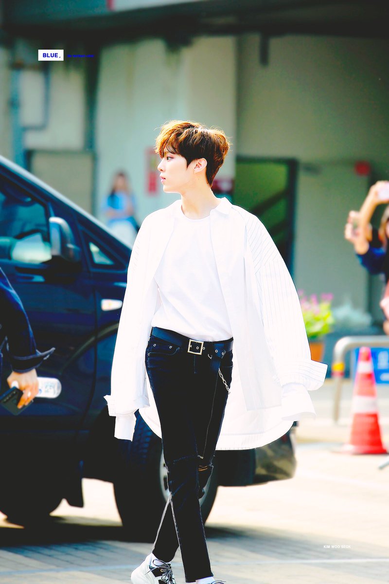 afkhimalkr's tweet image. Siapa peduli evil editing kamu harus debut bby💕 #KIMWOOSEOK #LETSDEBUT