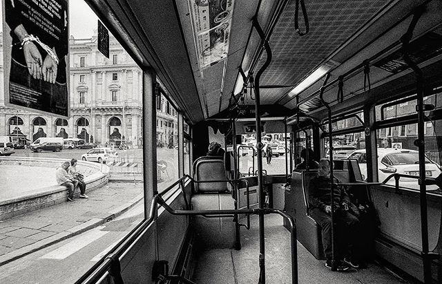mattiagobbi2's tweet photo. Street • 2018 walking trough a #streetphotography diary from my wanderings. 
Portraits of places and people, glances on life. The anthropological evolution goes trough everyday little acts, new conventions, old myths
•
•
•
•
#funkyavenue #SPiColl… https://t.co/QmkSVaQyrS https://t.co/CakprPuPxG