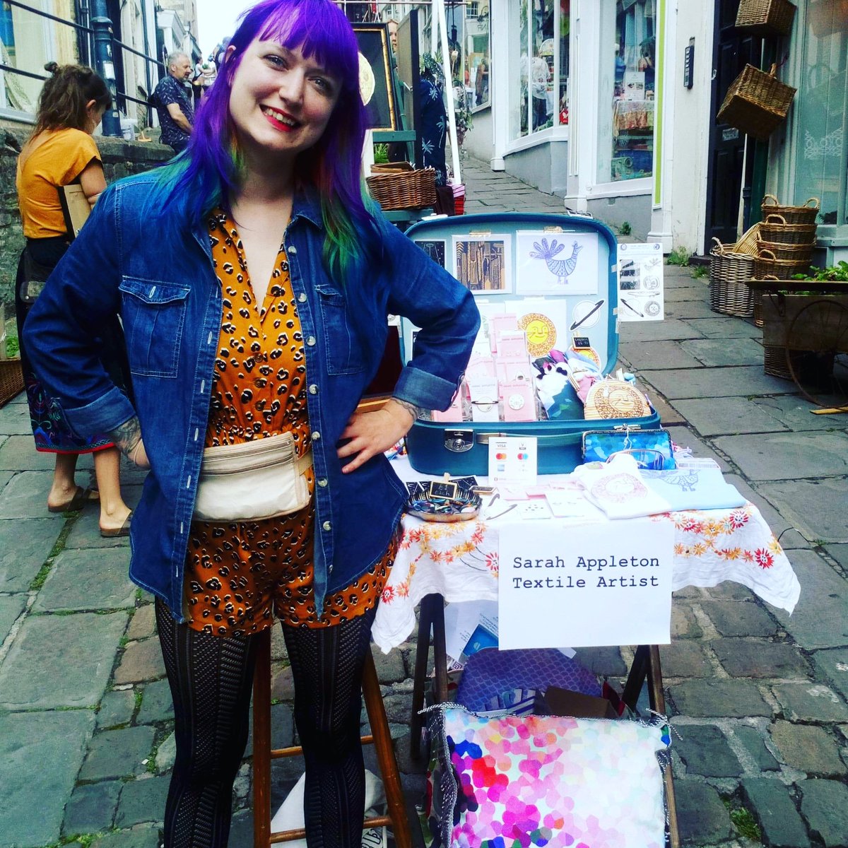 SarahTextiles's tweet image. All set up and ready for my first ever @thefromeindependent! I'm on Catherine Hill right outside @mooandtwo! If you're not in the mood for crafty makes then you could always go and grab a delicious @eatdarkmatters brownie!😋 #fromeindependent