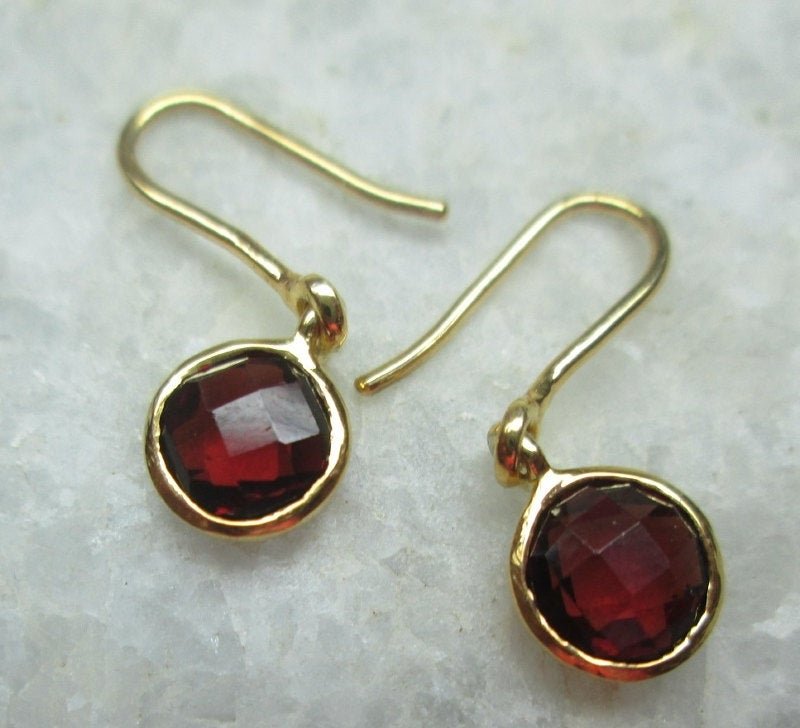 Sparkling Blood Red Garnet Gemstone Dangling Earrings #etsy #jewelry #earrings #birthday #garnet #garnetearrings #danglingearrings #gemstones #gemstonejewelry #oneofakind #gold #EtsySocial #anniversary #bloodred #shopsmall #minimalist #fashion #love  etsy.me/2XPIBA4