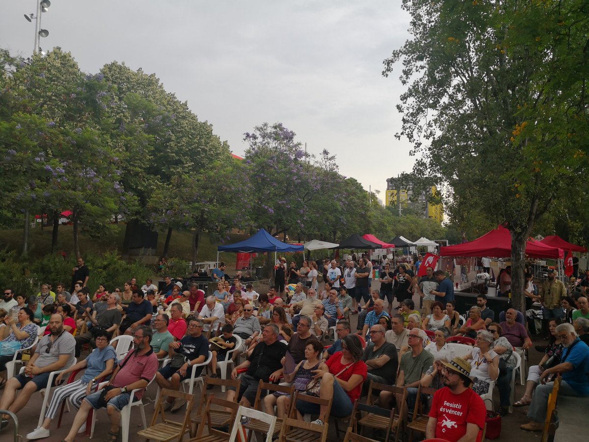 davidrma77's tweet photo. Sens dubte, el millor de @comunistes la seva militància que fa que un any més la #FestaRealitat19 sigui l'espai de trobada del partit.
Seguim vius, alegres i combatiu #FemPartit https://t.co/6Ll811p9sj