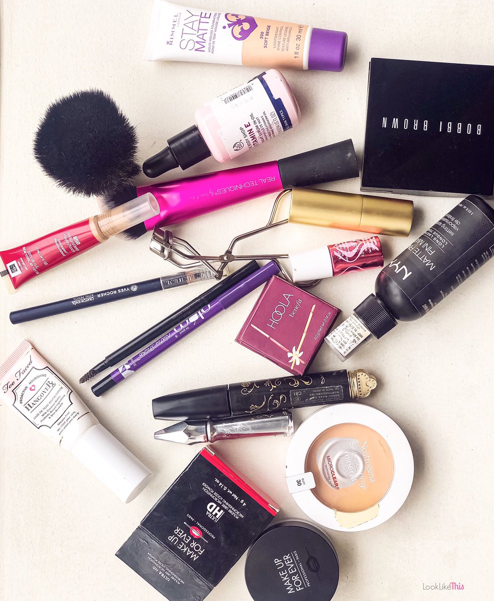 Looklikethis_In's tweet photo. Products I've been using...some much loved and some a little meh😄Got an everyday look using all of these on my YouTube channel. Link https://t.co/D6DMofH69g
.
.
.
.
#makeup #flatlay #ytcreatorsindia #youtubeindia #makeupjunkie #motd #makeupoftheday #beautyflatlay #makeupflatlay https://t.co/EOybbcMffV