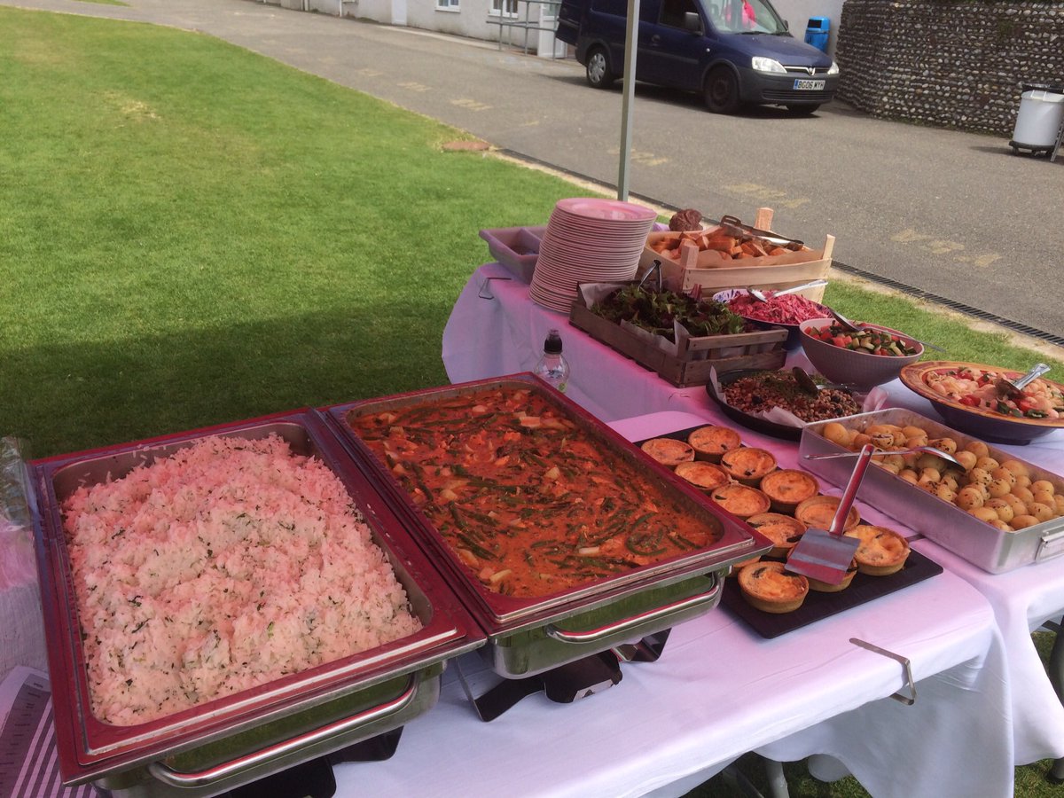 TedChef's tweet photo. A few photos from a very successful speech day at #standrewsprep #teamwork #proud @MarkAtk11580716 @RachaelClarke19 @MarkGreenfiel12 @DavidjohnMullis @HolroydHowe https://t.co/GJzBzAAE5O