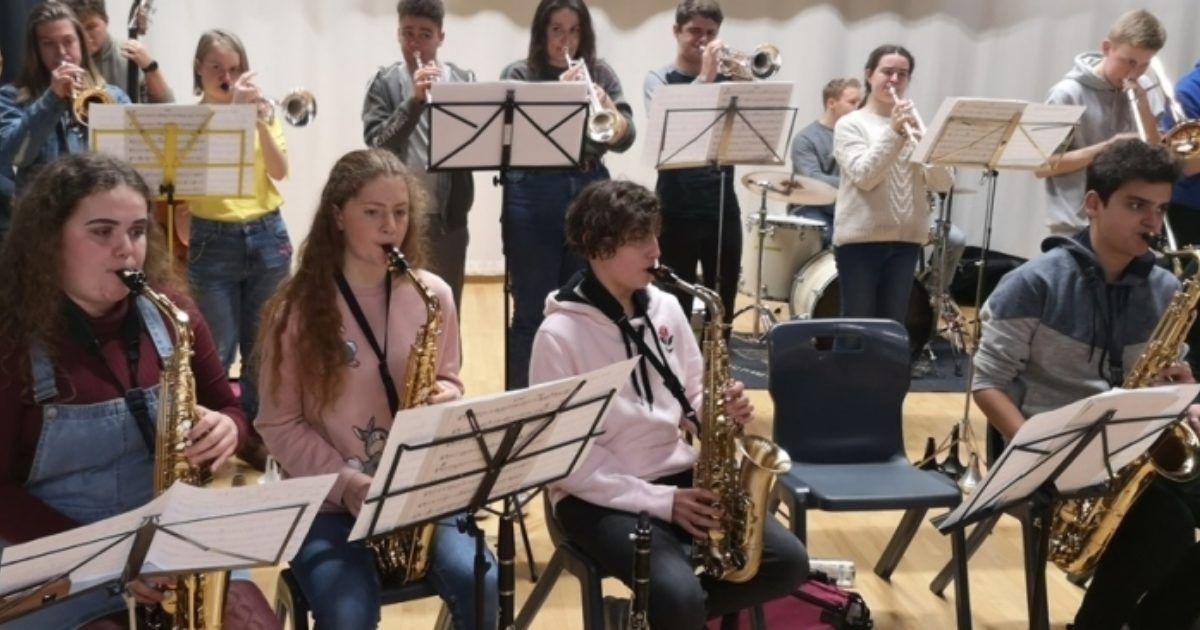 EventsLuton's tweet photo. Experience an evening showcase of jazz classics and new discoveries that will appeal to all ages, performed by young, local musicians in Luton. Discover all details here: https://t.co/c5jYzFkIxu
#LutonEvents #luton #musicians #livemuic #lutonart https://t.co/HZY76g85vI