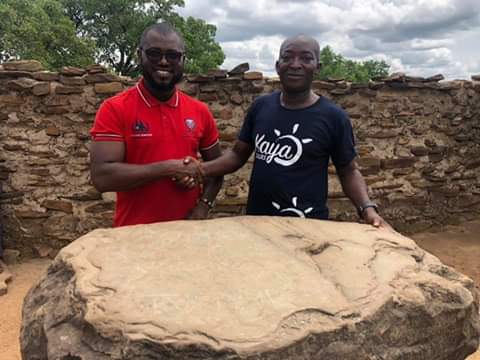 amuzujennifer's tweet photo. After the collapse of the Songhai Empire State , Ndewura Jakpa and his people fled from Mandiland, present day Mauritania and settled at Gonjaland which they took over from the guans.
#damango #history #savannahghana #Yagbonwura #palace #mosque #Heritage #Culture #Ghana https://t.co/sUREHj8CNk