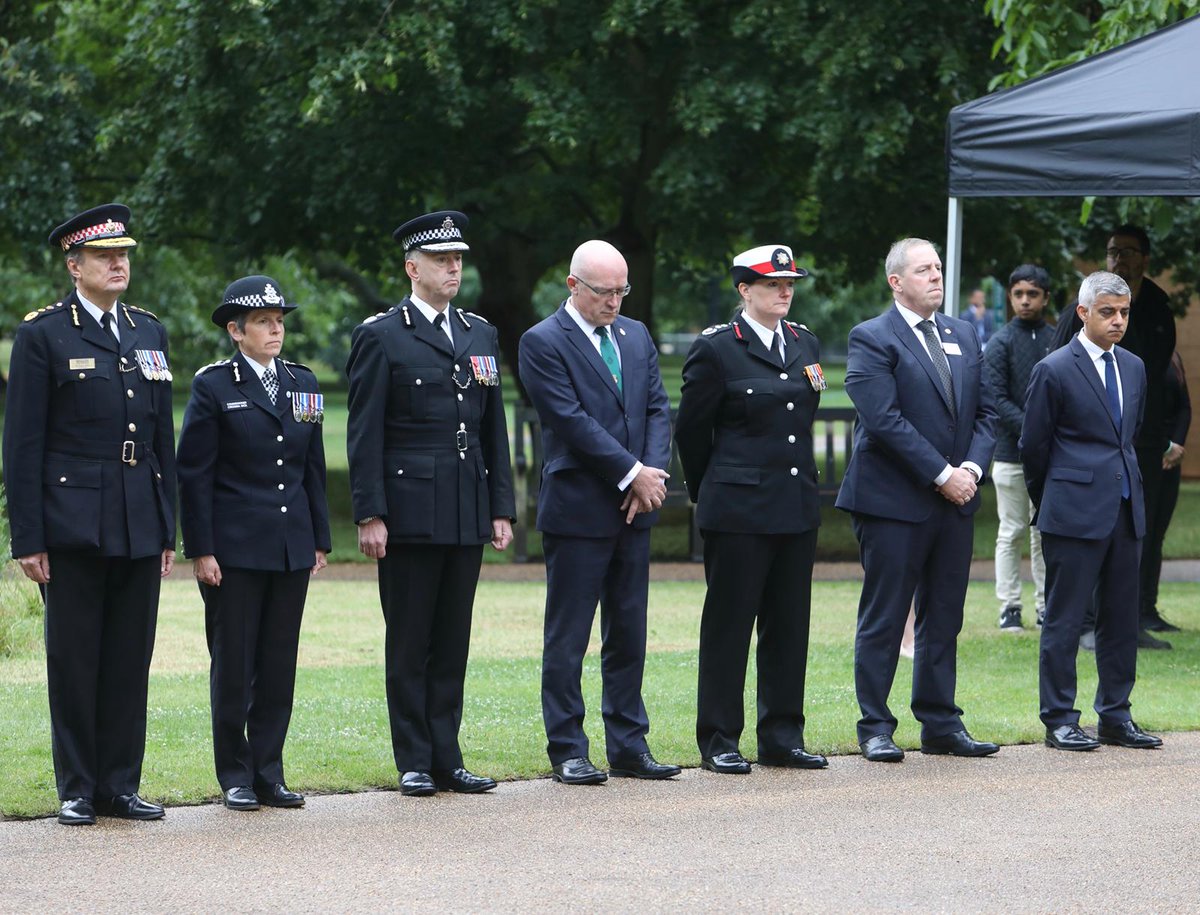 BTP's tweet photo. Fourteen years have passed, but we'll never forget the 52 lives stolen during the 7/7 bombings.

We today remember that dark day and stand united alongside our emergency service partners. 

#LondonUnited 💙 https://t.co/xxCqHky8lB