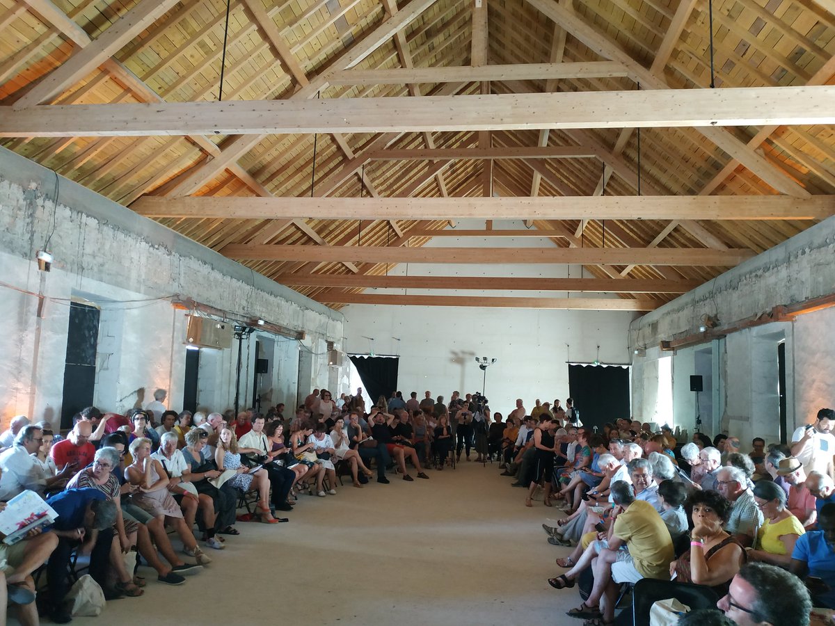festival_idees's tweet photo. Début de la Grande Agora dans la salle haute du Prieuré ! 
#FestIdées2019 https://t.co/T8CcXiN9kp