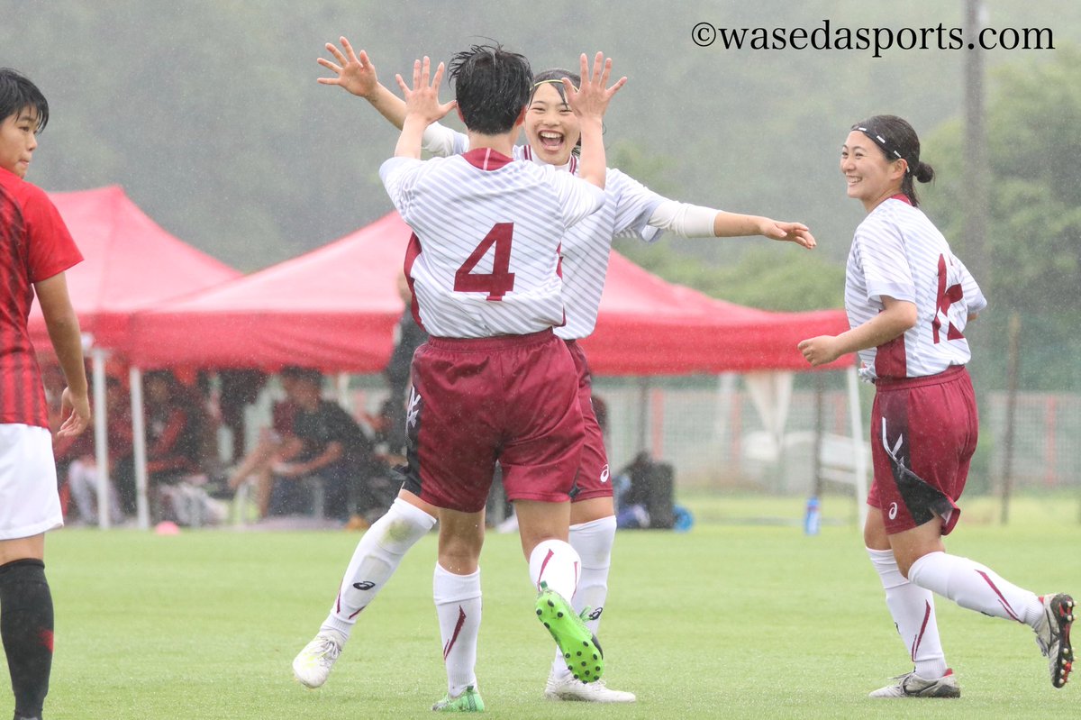 早稲田スポーツ新聞会 女子サッカー 関東女子リーグ戦 早大１ー１浦和レッズレディースユース 雨の中行われた後期第３節 前半セットプレーからｆｗ廣澤がボレーシュートを決め先制に成功 しかし後半 相手に裏抜けを許し失点を喫する その後は得点を