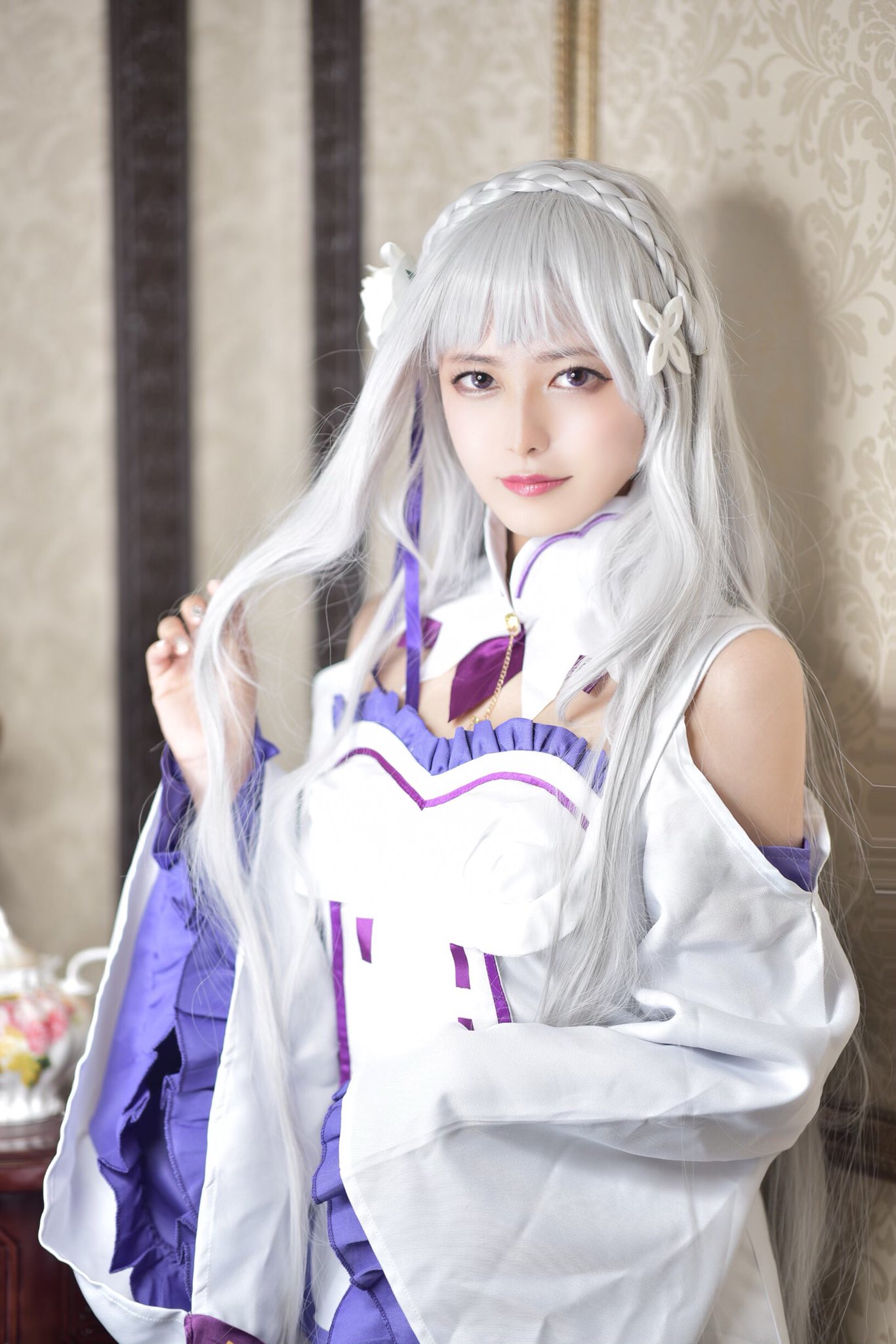 Twitter 上的 そのちゃん Twitch 今日もコスプレした 3日連続流石に疲れた 撮ってる間は全然疲れ感じないのに コスプレ エミリアコス T Co 1gbzo0jqup Twitter