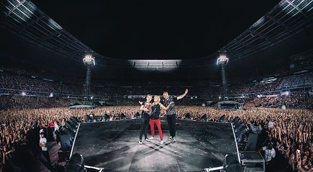 museband's tweet photo. We came from nothing, from nowhere, and nights like tonight remind us why we took this journey:  We’ve found our people! Muse fans we love you all 💕 https://t.co/O3HVMRZFUL
