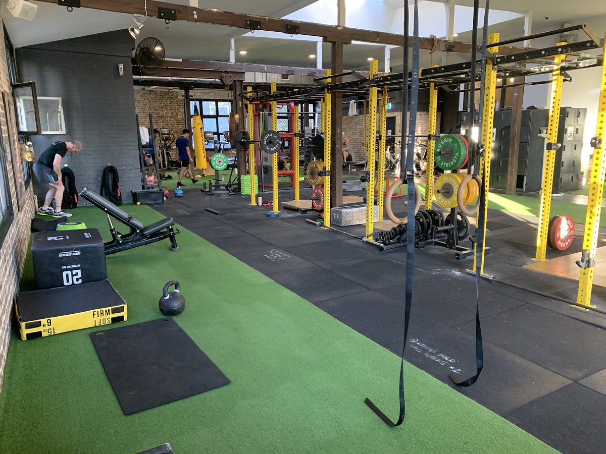 steph_louise33's tweet photo. Sleep in till 8.
Church then lunch with friends.
Gym.
Home to catch up on tour.
#reconnect #rejuvanate #happyplace #lifthappy #friends #weekoff https://t.co/oKyCe0uNkG