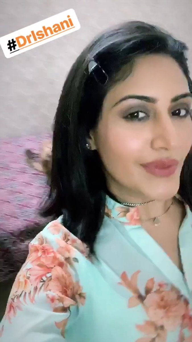 outrose7en's tweet photo. Dr Ishani ๐ฉโโ๏ธ๐คฉ
#Sunday #SurbhiChandna #SCians #Sanjivani #BTScenes https://t.co/br3Svzbhq3