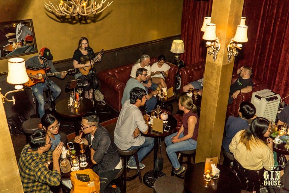 GoEat_Me's tweet photo. Finding a nice place to enjoy cocktails on weekend in Saigon? This gin themed speakeasy is perfect to start or end the night! Visit https://t.co/aQMKfWT1ie to discover it! 🍸🍸🍸
.
.
.
#GoEat #GoEatMe #GoEatMeMagazine #Vietnam #HoChiMinhCity #Saigon #Bar #CocktailBar https://t.co/Mkvw6pz5Xw