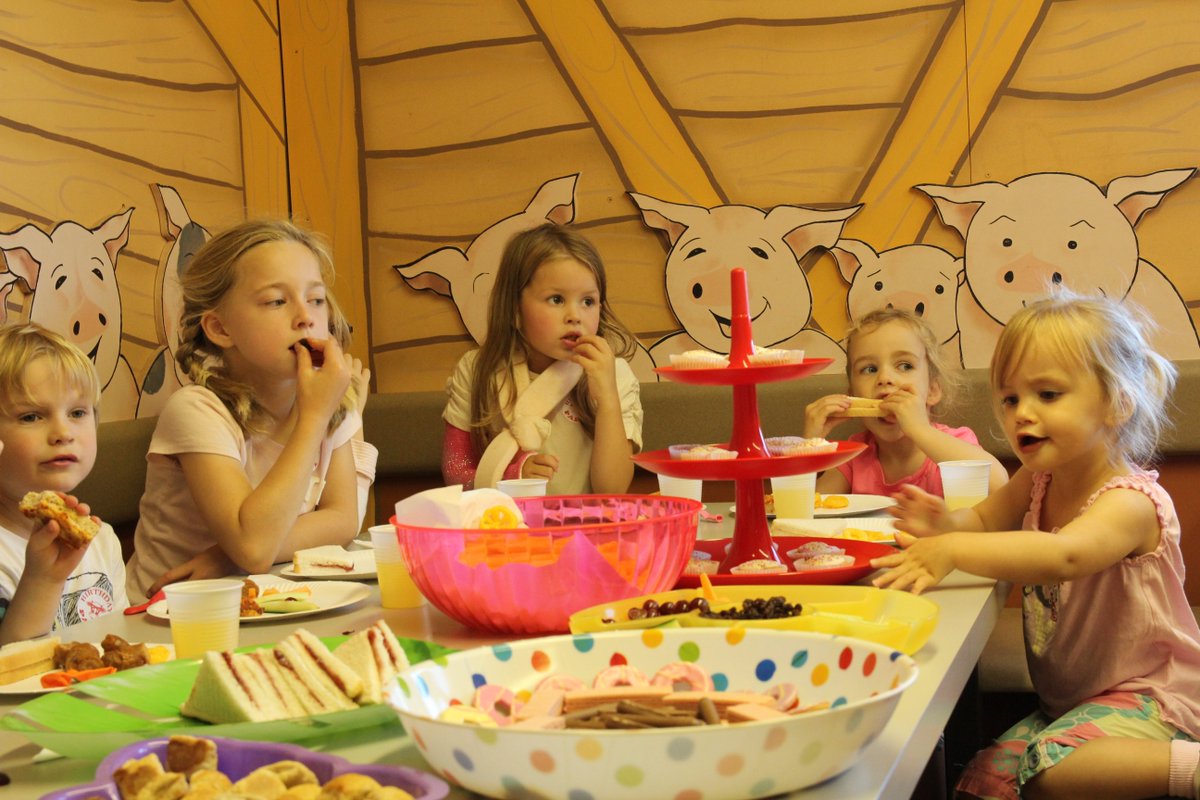 Sunday funday! 🤩🥳🙌 who's got a #birthdayparty to organise this summer?! With four party rooms across a fantastic location, you can let us take care of everything - from the party tea, invitations and even even the party bags! 🎊🎁🎉#cornwallattractions #cornwall