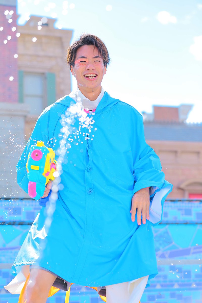 M Minami Sur Twitter 7 6 ミニオンクールファッションショー 集中攻撃を受けるだいちくん 顔は狙ってはいけません だいちくん ユニバ ユニバファン Usj ユニバーサルスタジオ ユニバーサルスタジオジャパン ファッションショー ミニオンクール