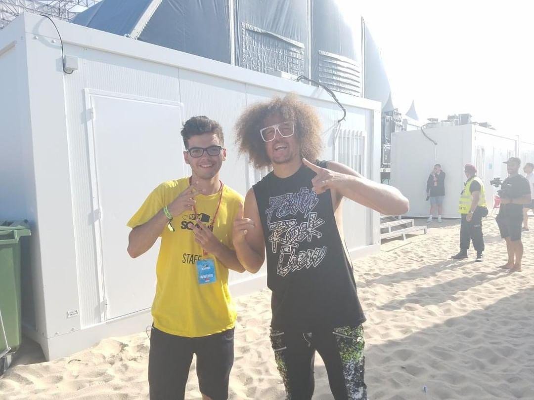 _miguelpeixoto_'s tweet image. #redfoo I am sexy and I know it