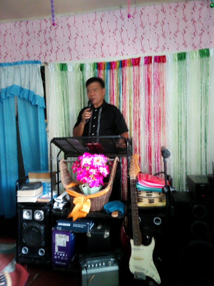 ChanDeynyel07's tweet photo. Sunday Worship Service π
#VesselsofGlory π
#June72017 π https://t.co/dgcMQZAGll