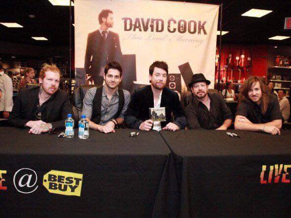 NyCArole426's tweet photo. #THIS A Happy 😆 The Band’s All Here 💙🎵 Memory ! #2011June28 @thedavidcook #TLM https://t.co/0vBIVkdns1