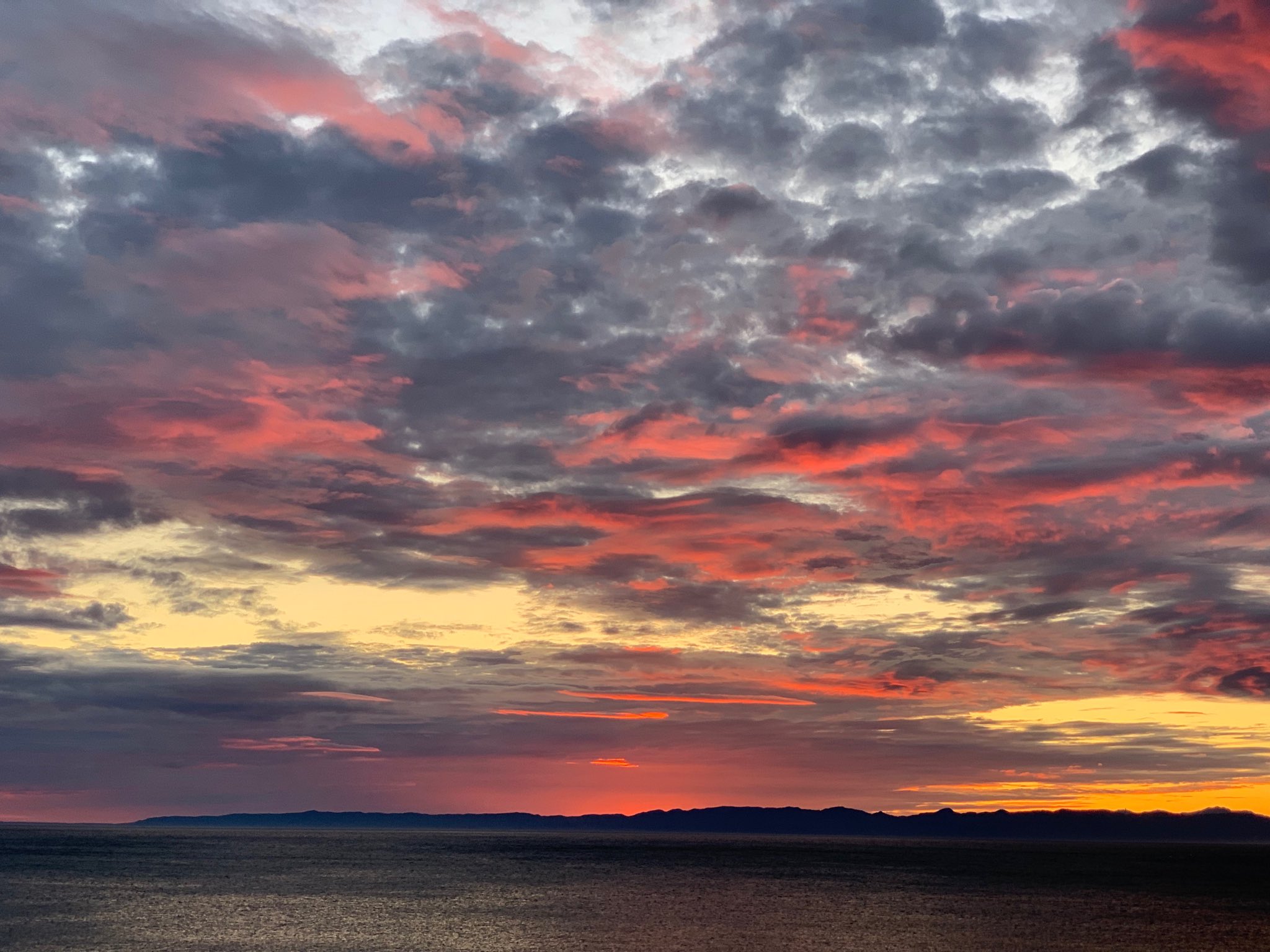 もり 夕焼けがすごく綺麗 日本海夕日ステーション 越後七浦 佐渡島 T Co 5vpqxs1rfw Twitter
