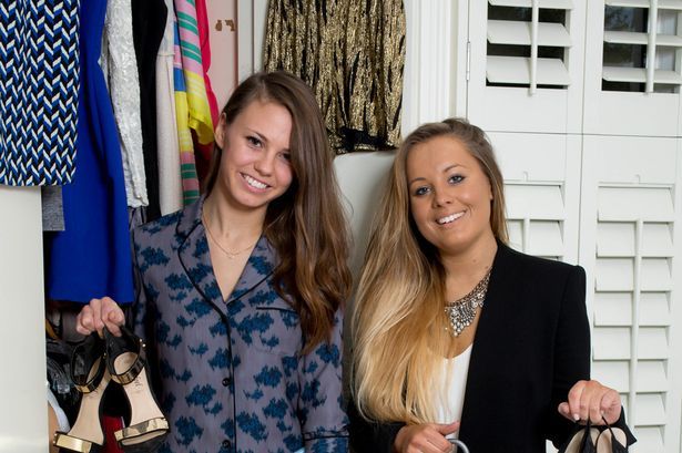 How "friendrobes" can work. Save money and be an Eco warrior in the process while forging sisterhood bonds.
.
#Sisterhood #friendrobes #CollectiveWardrobe

buff.ly/2Jpgu1j