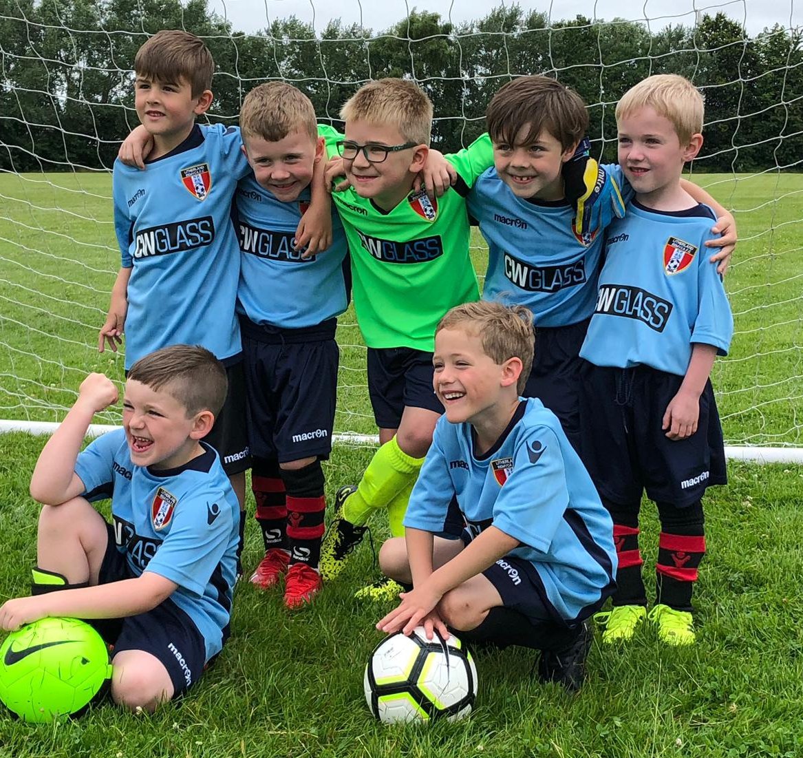 remyyouth's tweet image. A wonderful morning of football saw 2 of our new U7s playing a friendly &amp;amp; using their new kits for the 1st time. Not a clue what the score was &amp;amp; frankly not bothered. Lots of goals, lots of smiles &amp;amp; lots of fun. Thanks to @JC23Foundation &amp;amp; CW Glass. For their help with the kits.