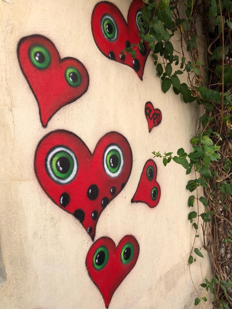 KerryPage2018's tweet photo. Love this love heart wall art #Montpellier #cyclefrance https://t.co/XIN1i3mwwa