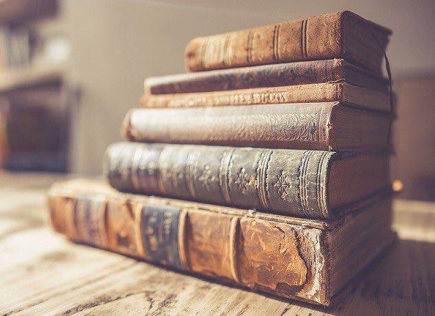 『徹底紹介、競技力向上の為の本５選！！』

水泳が速くなるためにはどうしたらいいでしょうか？？

その方法の１つに知識のインプットが必要だと思います。

今回は水泳に関する本を紹介していきたいと思います！

swimtraining.biz/coach/recommen…
#コーチ #水泳 #競泳 #指導者